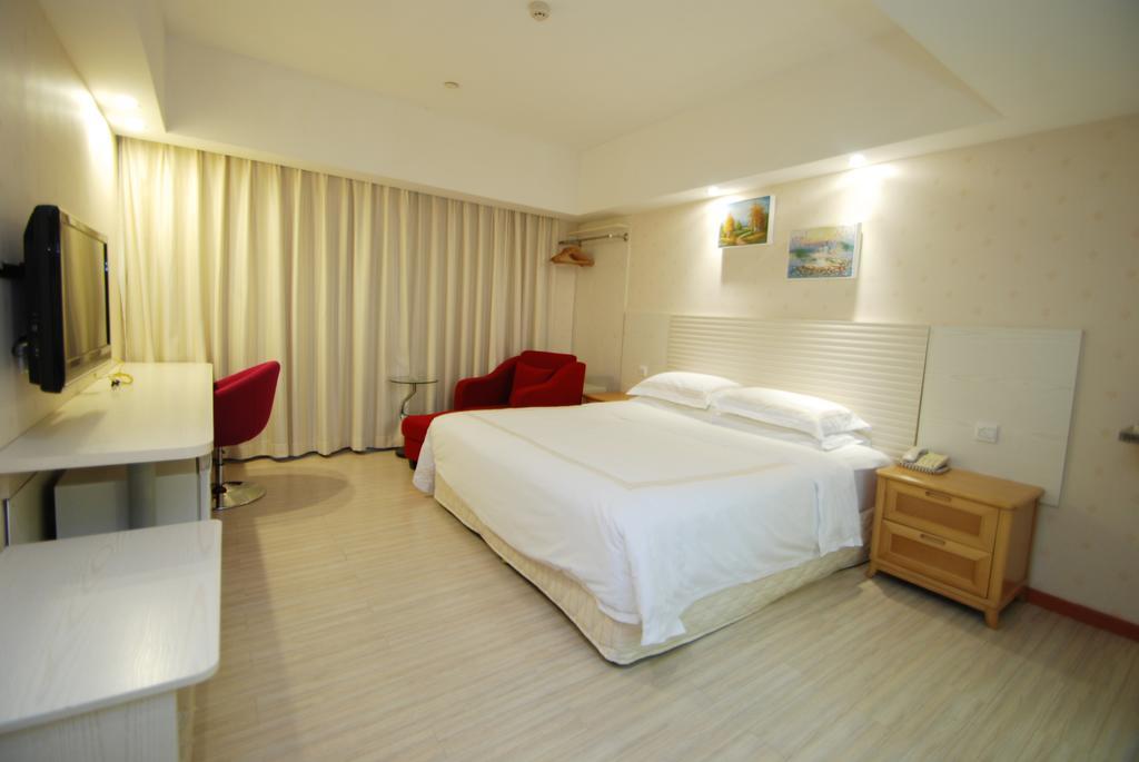 Overseas Chinese Friendship Hotel Cantón Exterior foto