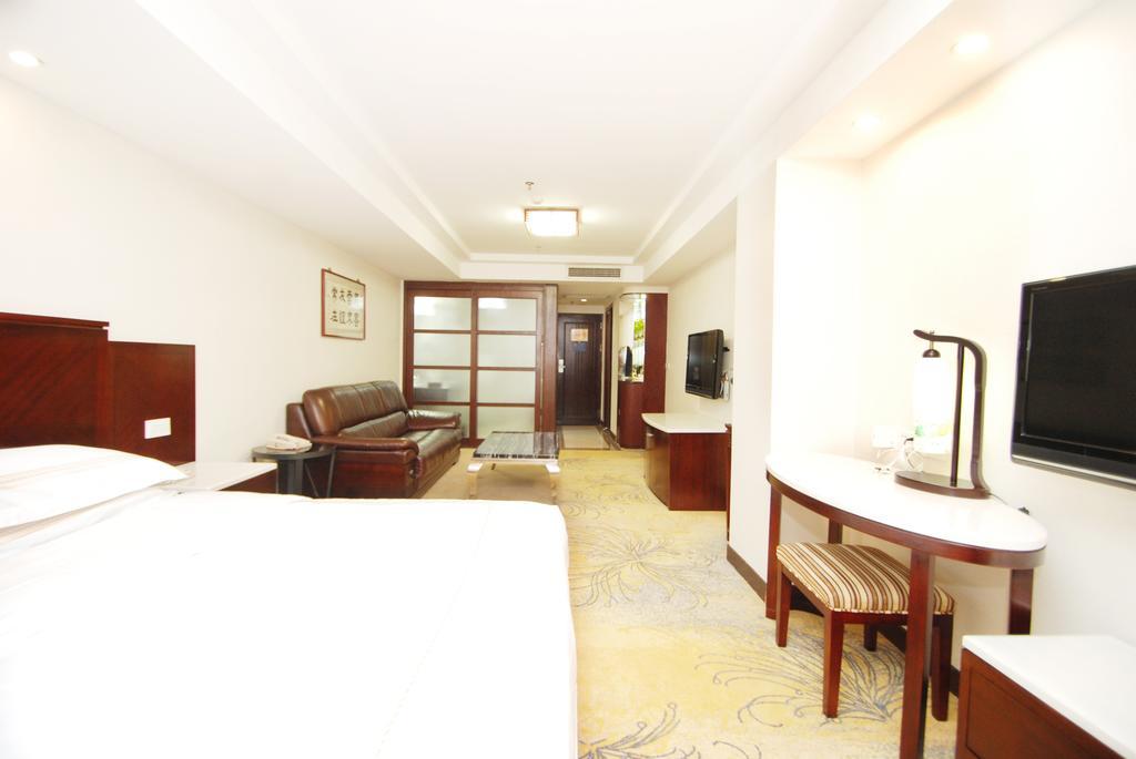 Overseas Chinese Friendship Hotel Cantón Exterior foto