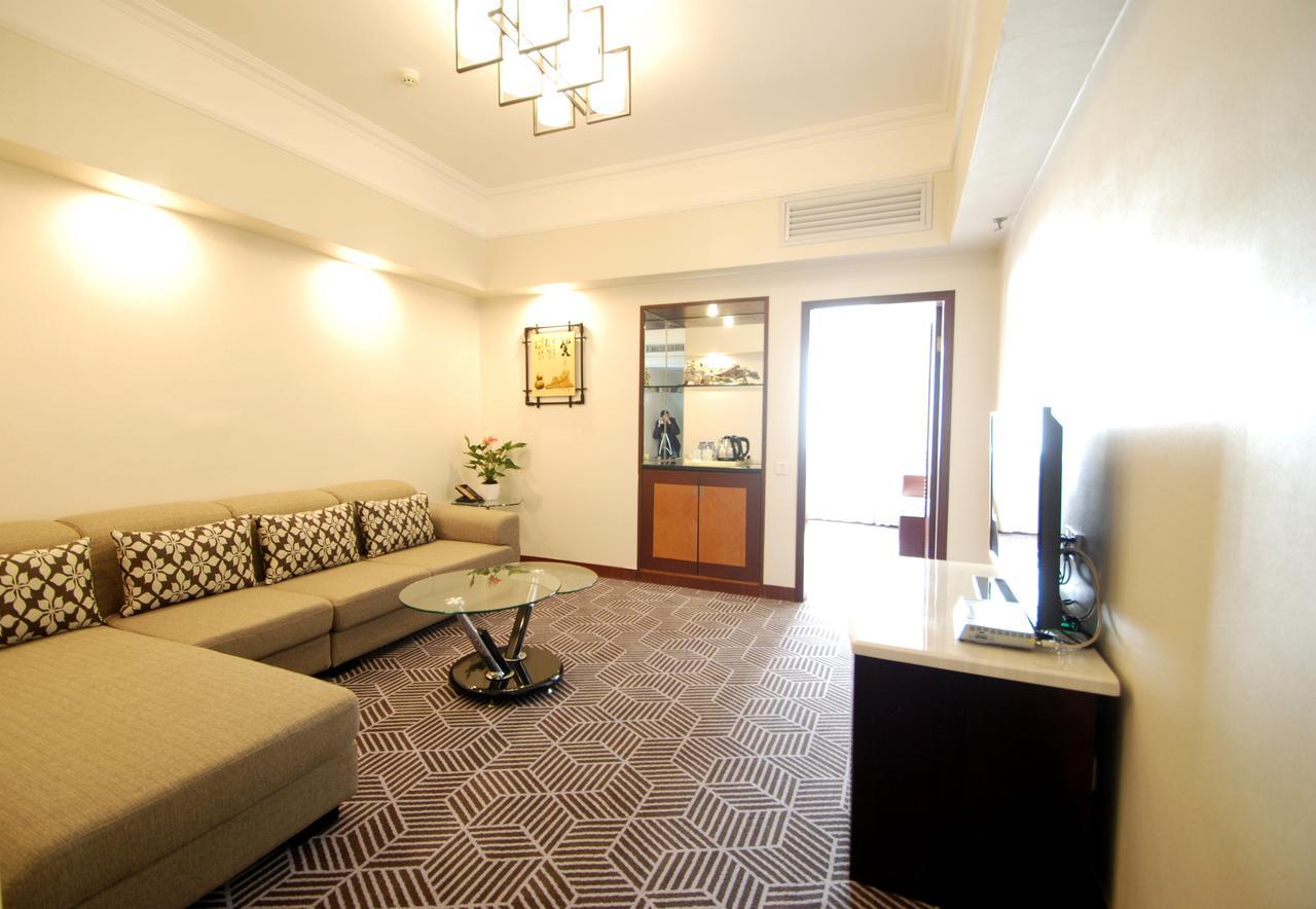 Overseas Chinese Friendship Hotel Cantón Exterior foto